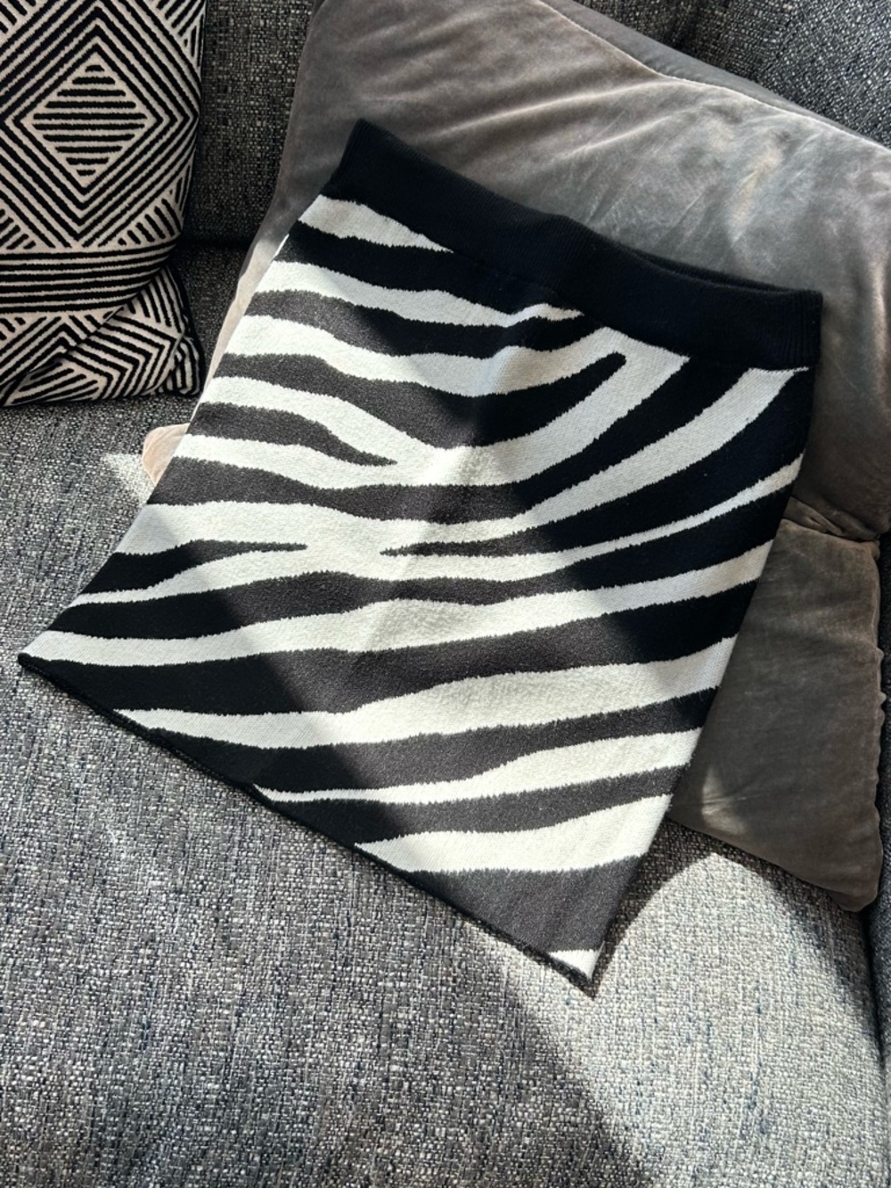 Black & White Zebra Print Knit Skirt